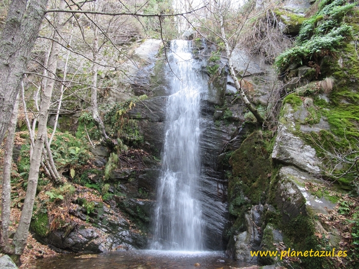 Cascada de Cantejeira