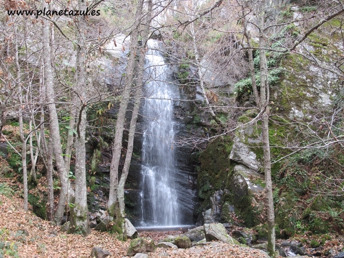 Cascada de Cantejeira