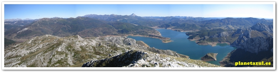 Panorámica del embalse de Riaño desde la cumbre